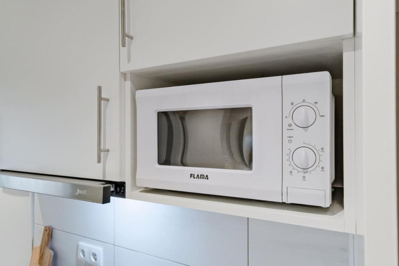 Apartment Lovely Fully Equipped Near Subway N10 - Shared Bathroom With Another Lisbon