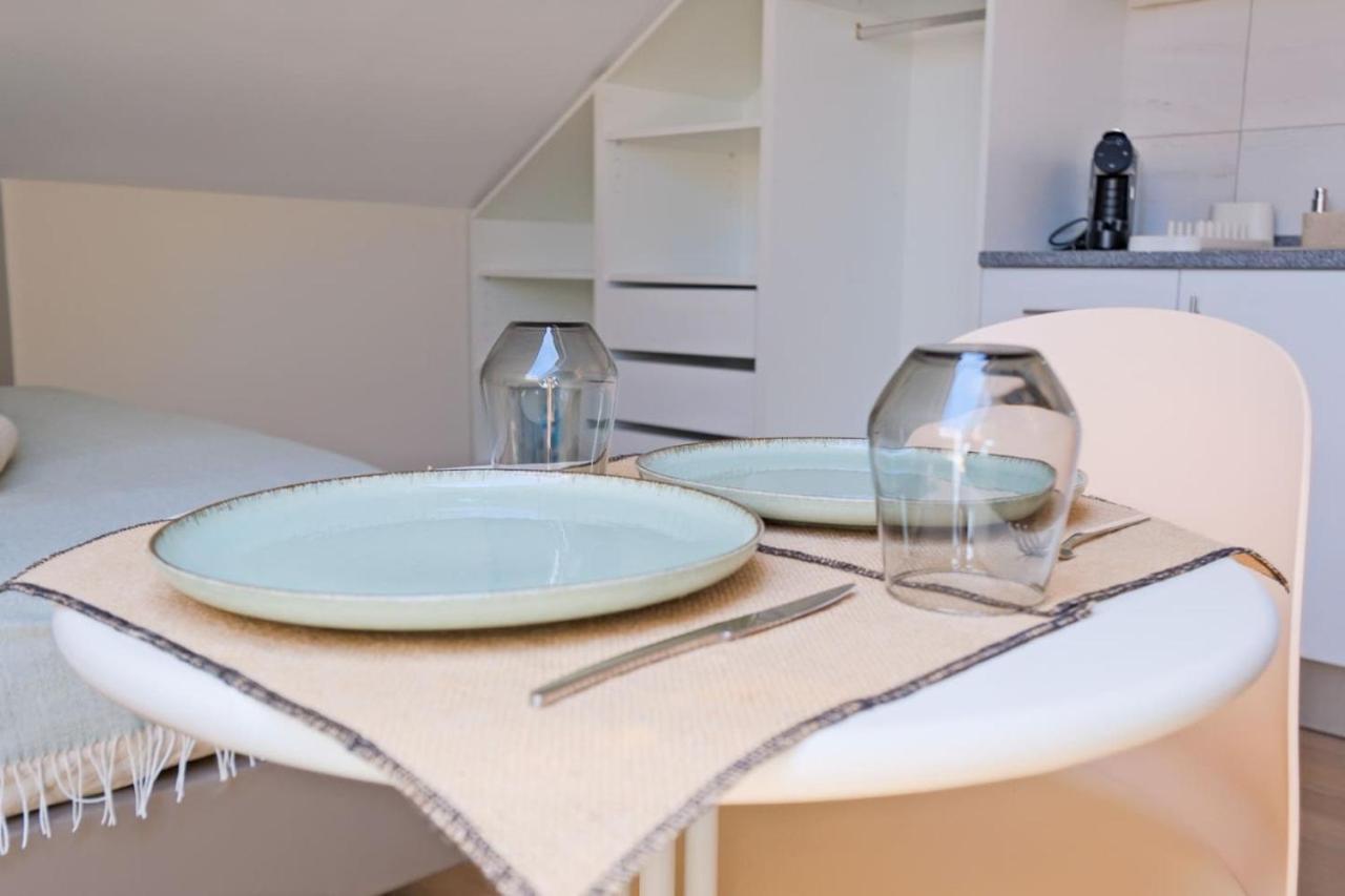 Apartment Lovely Fully Equipped Near Subway N10 - Shared Bathroom With Another Lisbon